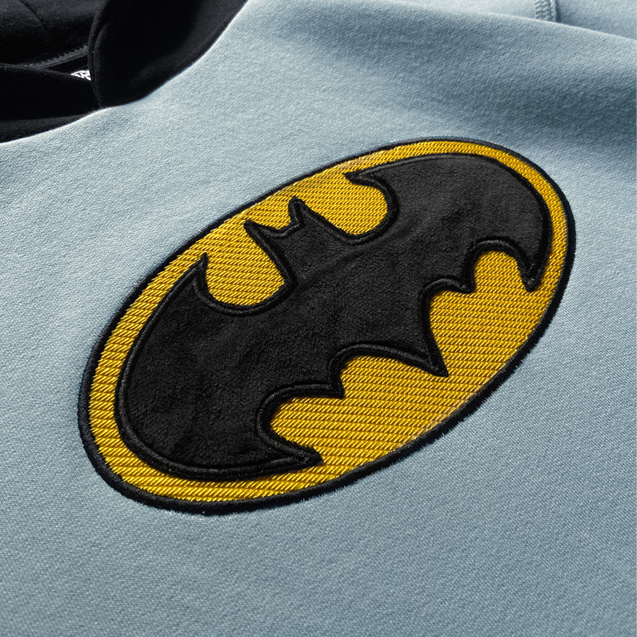 Classic Bat Hoodie 🦇 - Imagen 4