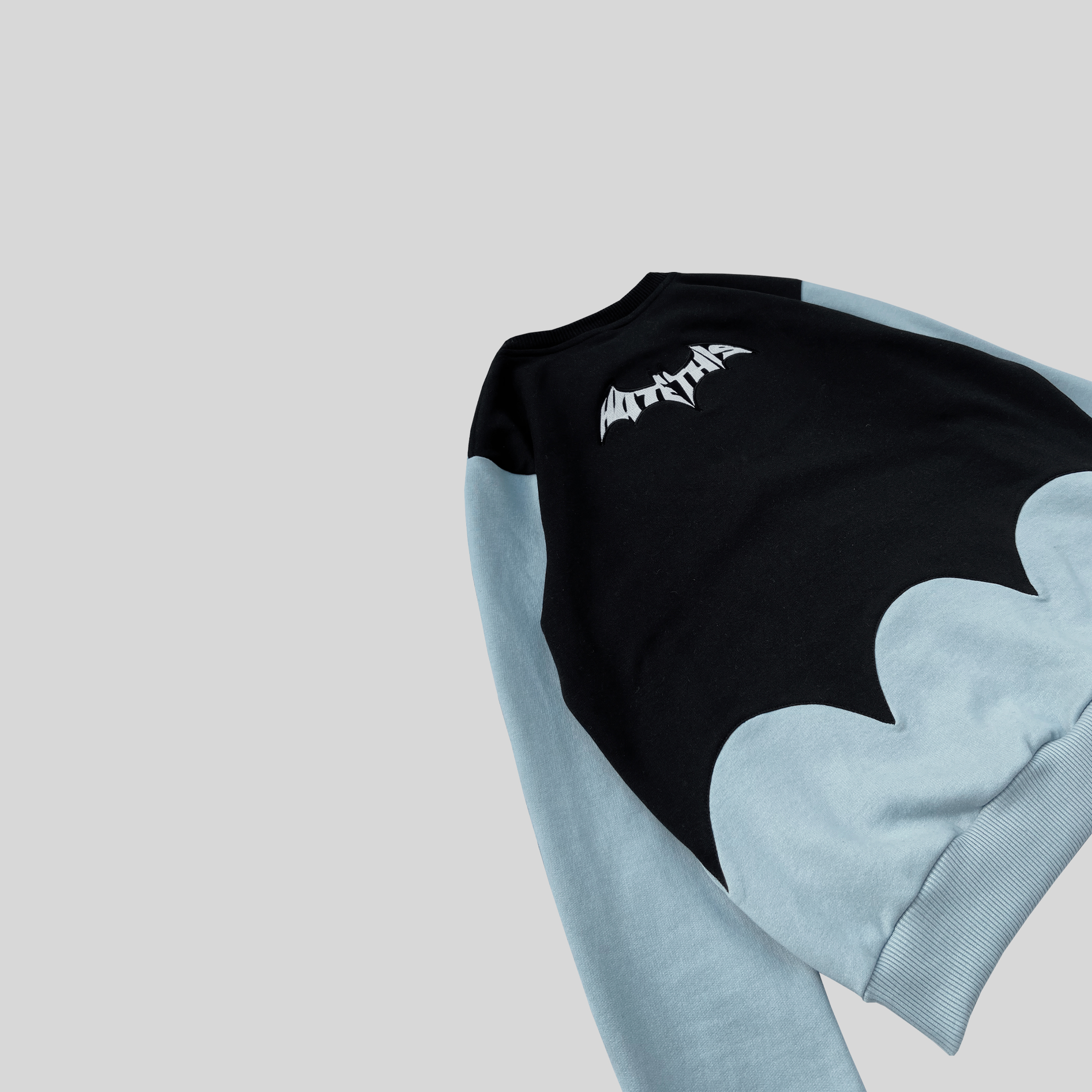 Hate This Bat Crewneck 🦇 - Imagen 4