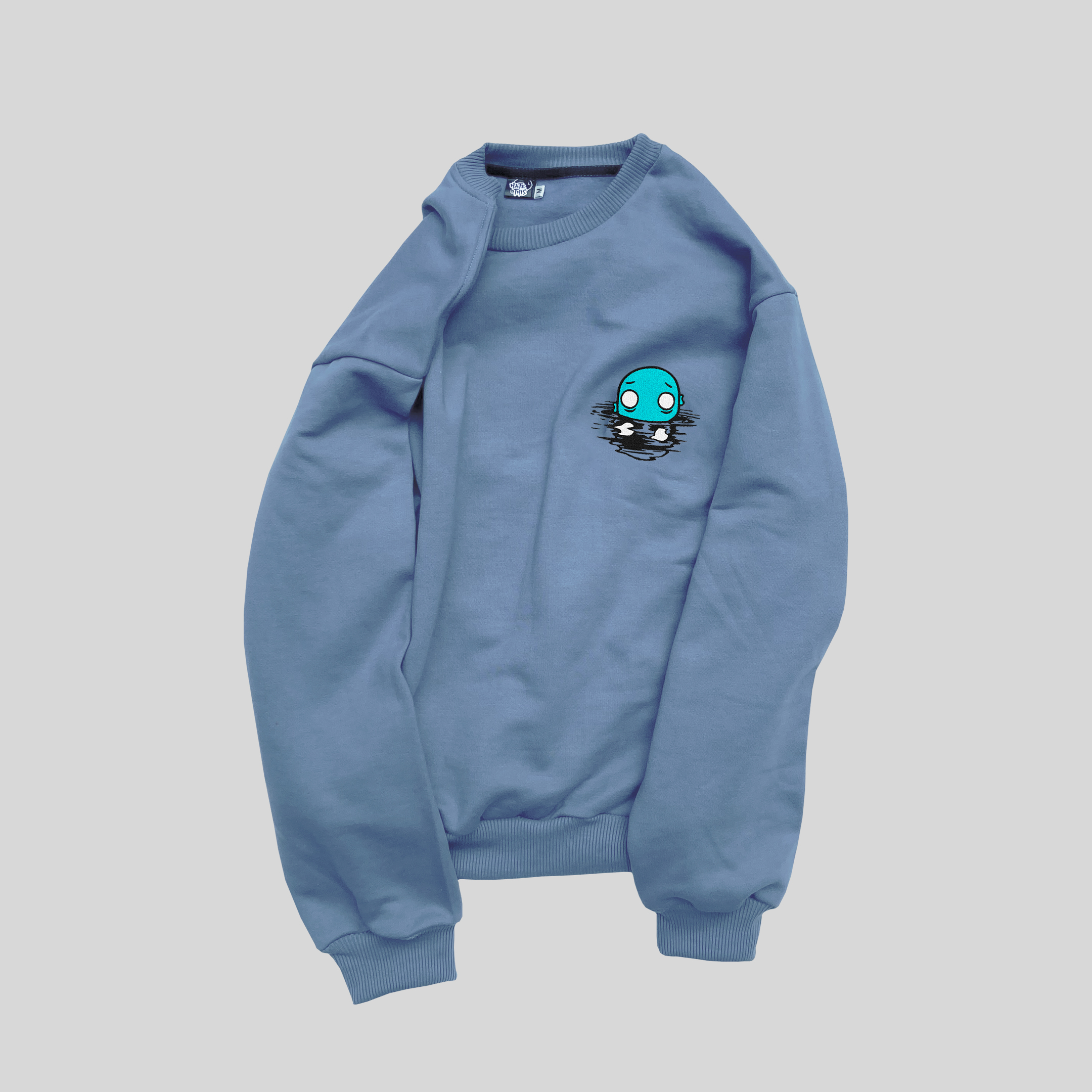 Hidden Blue Gray Crewneck 🧊 - Imagen 3